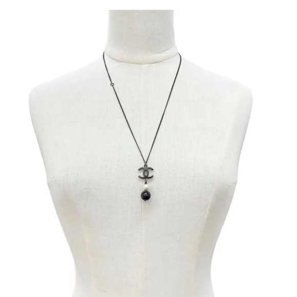 CHANEL Jewelry - CHANEL B14B COCO Pearl Necklace black.